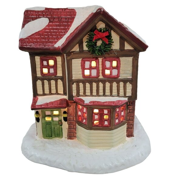 Christmas Village Illuminated House Home Lighted‎ Windows Red Roof Wreath Vtg - Picture 1 of 7